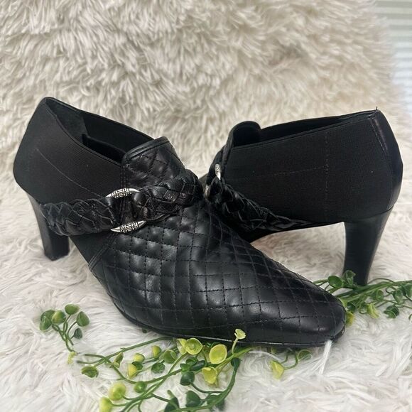 Brighton Roman Ankle Booties 3” Heel Braid Accent Black‎ Leather sz 9.5 M - Picture 1 of 10